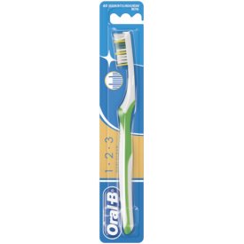 Oral-B Zahnbürste Maxi Clean  Mittel