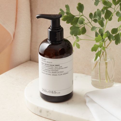 Evolve  DAILY DETOX FACIAL WASH Evolve  DAILY DETOX FACIAL WASH